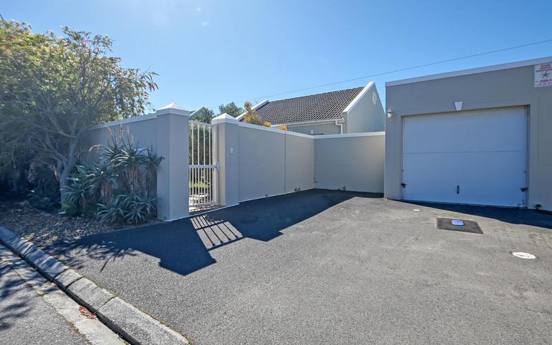 2 Bedroom Property for Sale in Sunningdale Western Cape